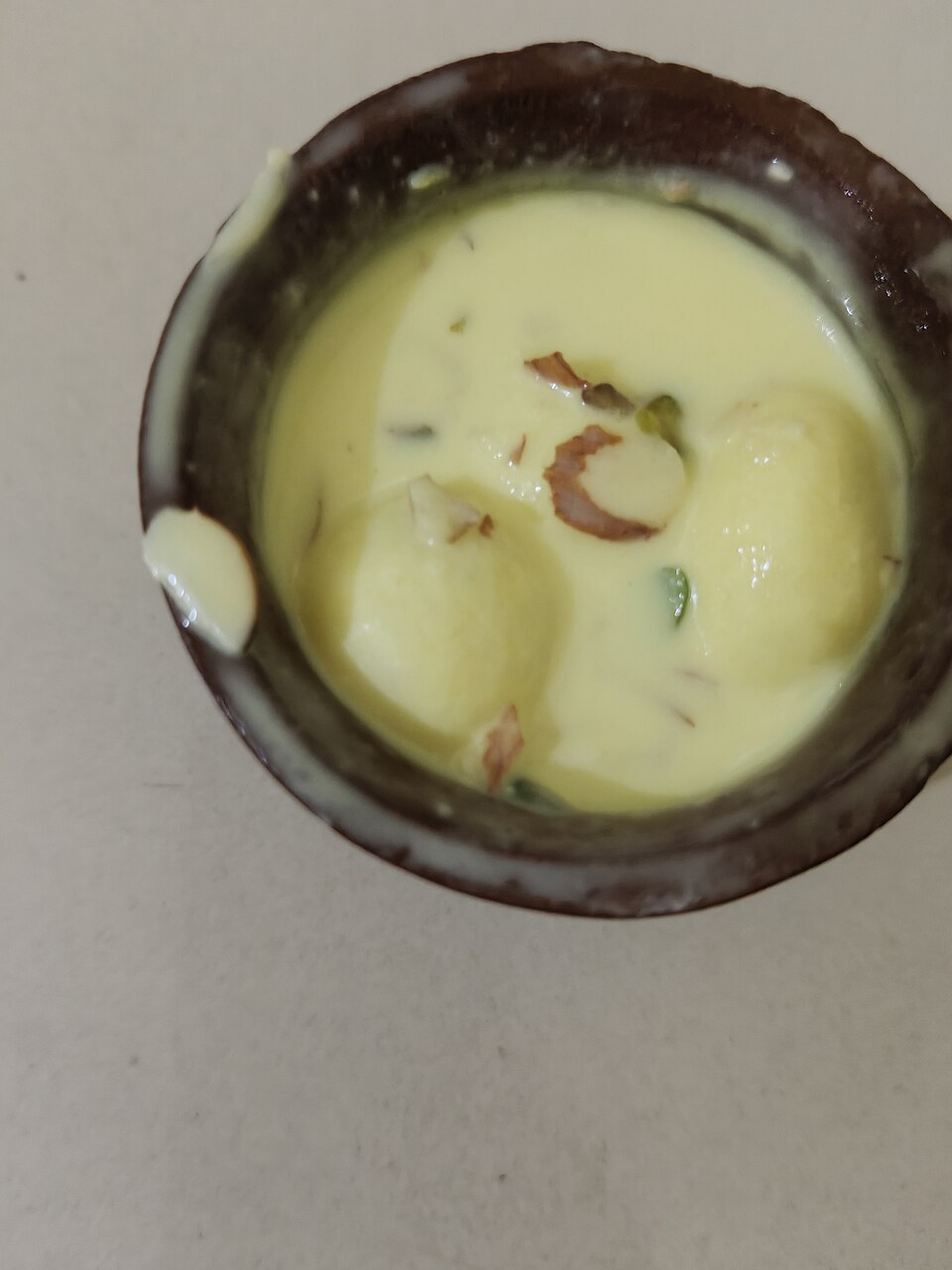 কেশর রসমালাই