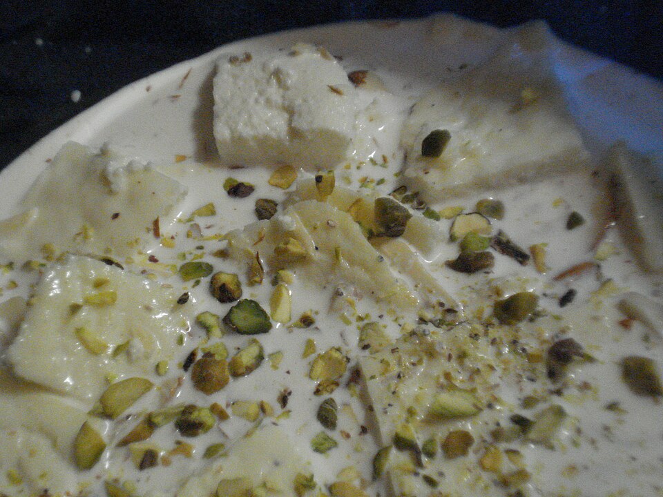 কেশর রসমালাই